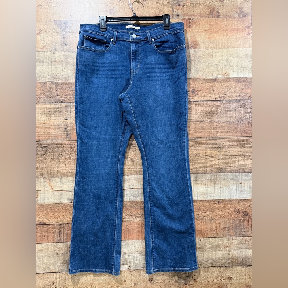 Levi's Classic Women's Dark Blue Bootcut Jeans size 16
